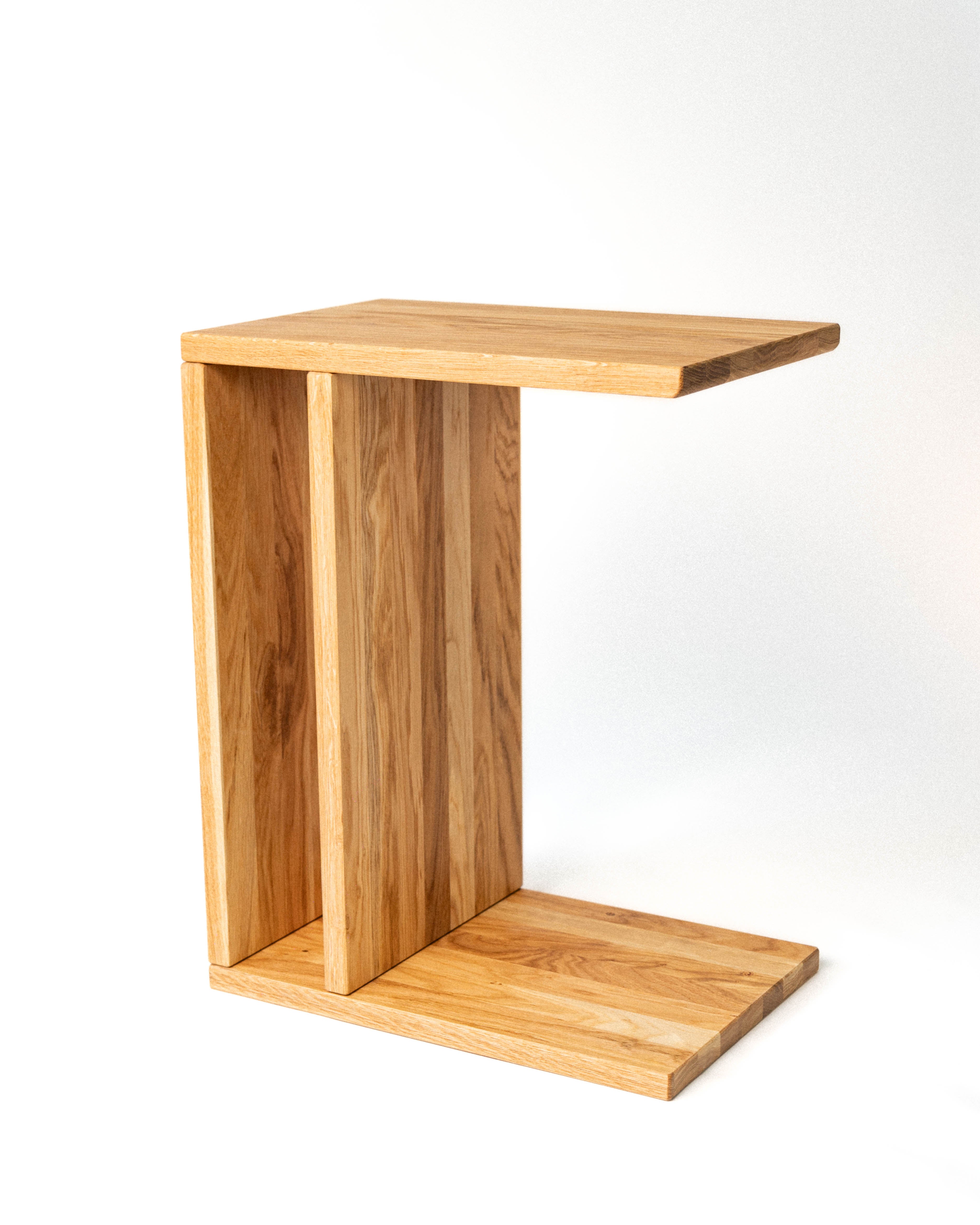 Stolik boczny 01 Dabov – stolik do salonu z litego drewna, dąb i olcha