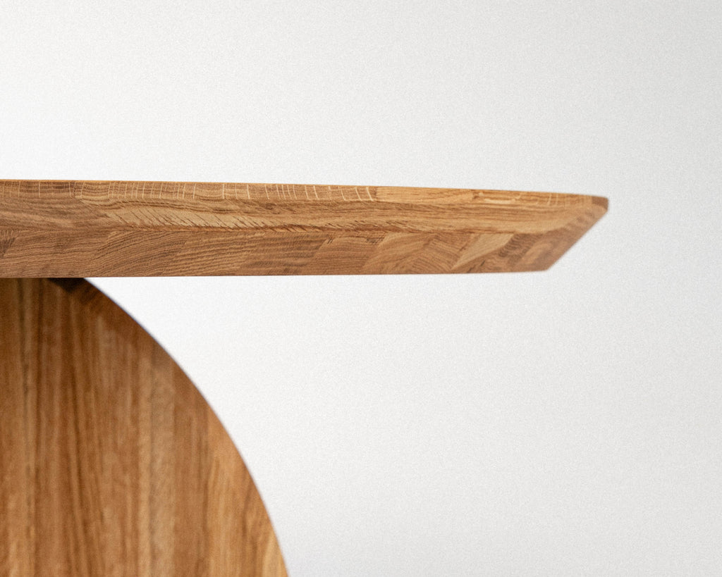 Stół 01 – okrągły stół dębowy